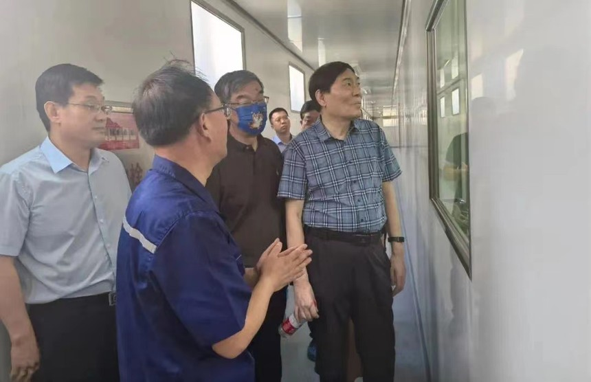 河北省医药行业协会刘骁悍书记一行走进河北永丰药业 image